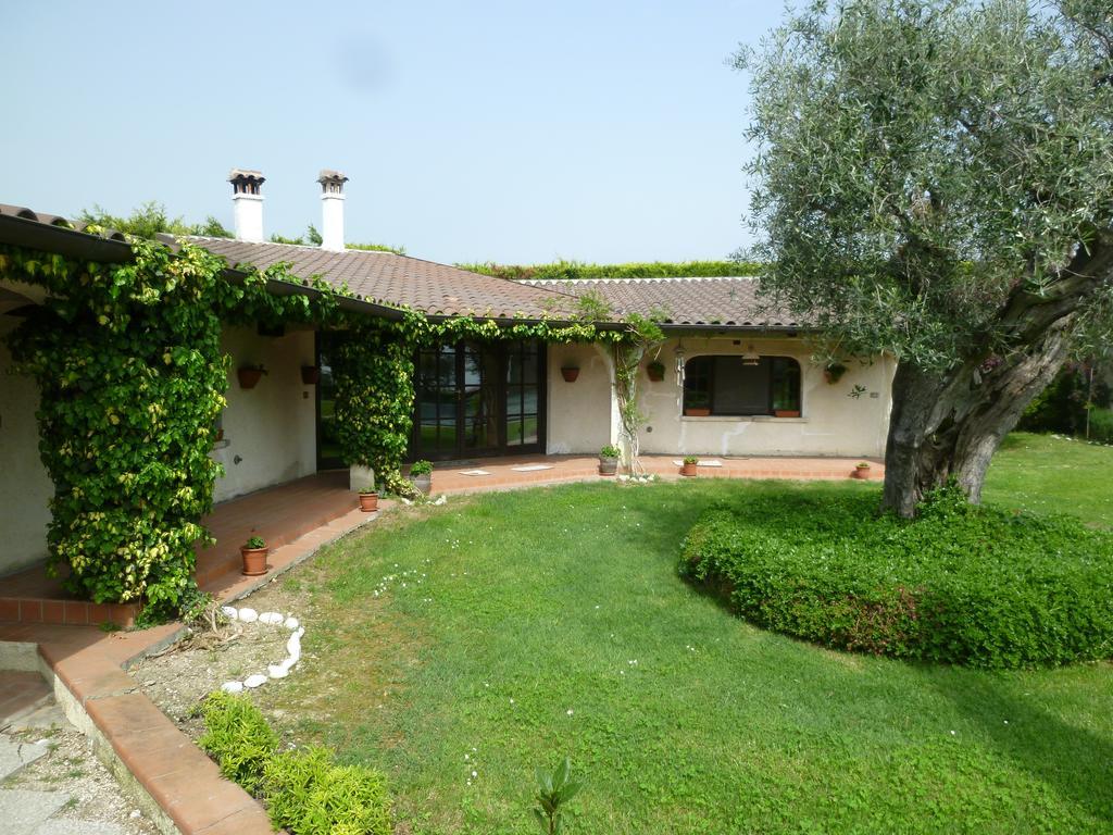Villa Dolcevita San Costanzo Номер фото